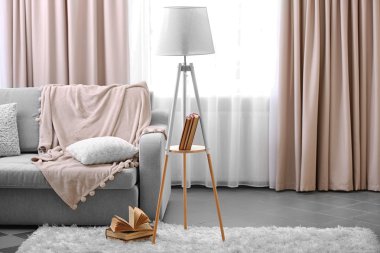 Rahat koltuk lamba ile 