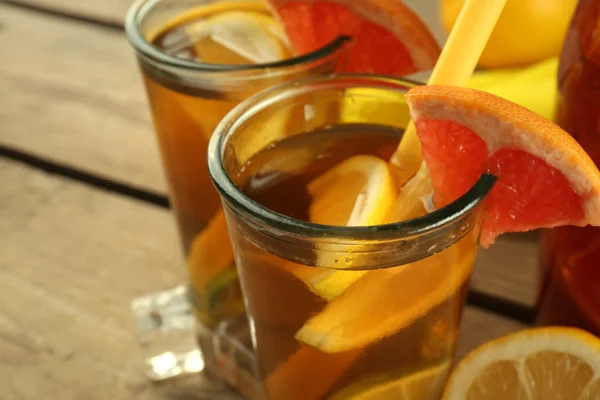 Té helado con limón —  Fotos de Stock