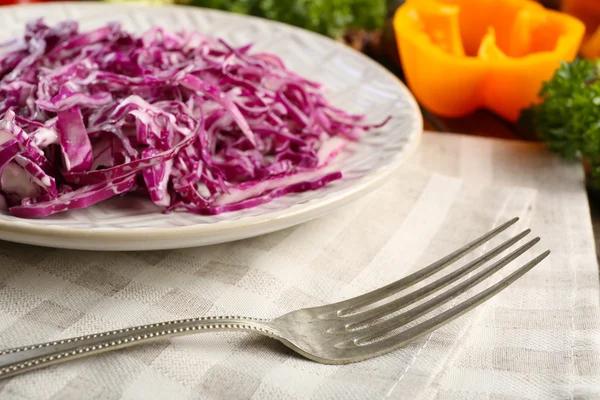 Red cabbage salad — Stock Photo, Image