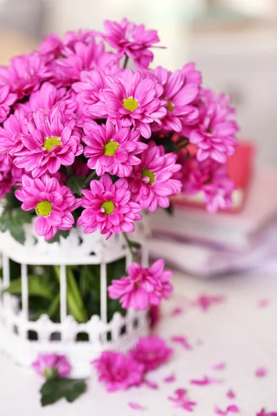 美丽在花瓶中的鲜花 — 图库照片
