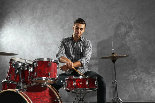 Musician playing drums — Stock Photo, Image