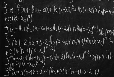 Formüllü okul tahtası