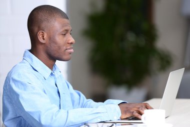 Afrika kökenli Amerikalı iş adamı