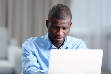 Afrika kökenli Amerikalı iş adamı