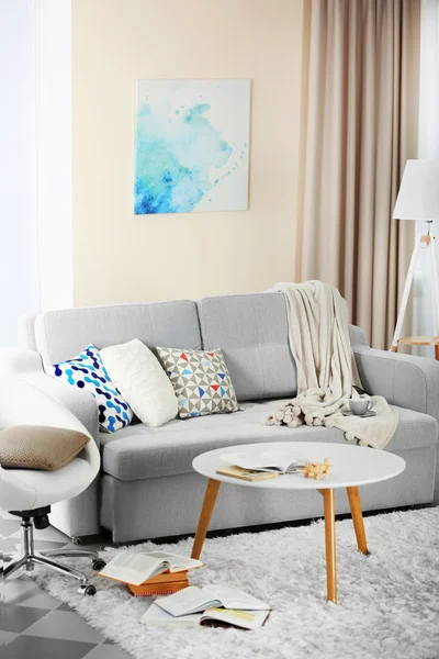 Sofa im Wohnzimmer — Stockfoto