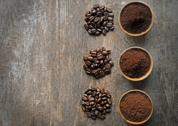 Colección de café sobre mesa de madera — Foto de Stock