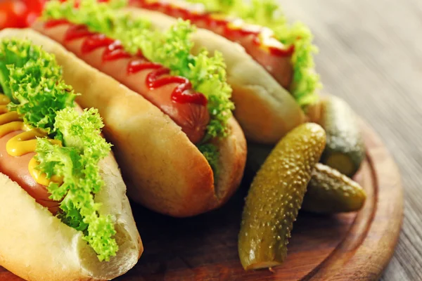 Hot-dogs savoureux aux légumes — Photo