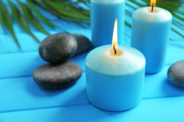 Composición spa de velas azules — Foto de Stock