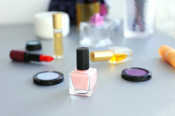 Nail polish and eye shadows — Stock Photo, Image