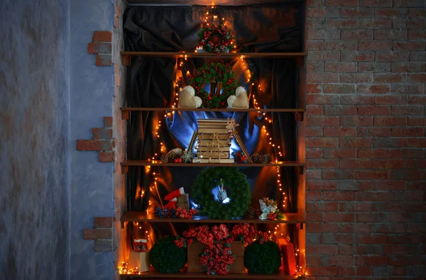 ガーランドの作ったクリスマス ツリー — ストック写真