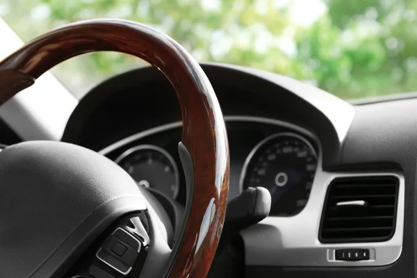 Intérieur de voiture moderne — Photo