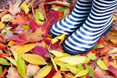 Yeşillik çizme kadında