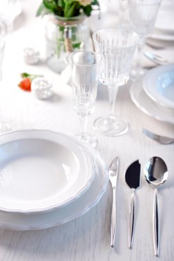 Restoranda servis masası