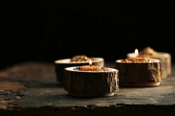 Velas de madera ardiendo — Foto de Stock
