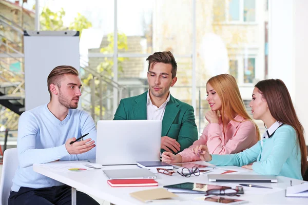 Vergadering in de vergaderzaal — Stockfoto