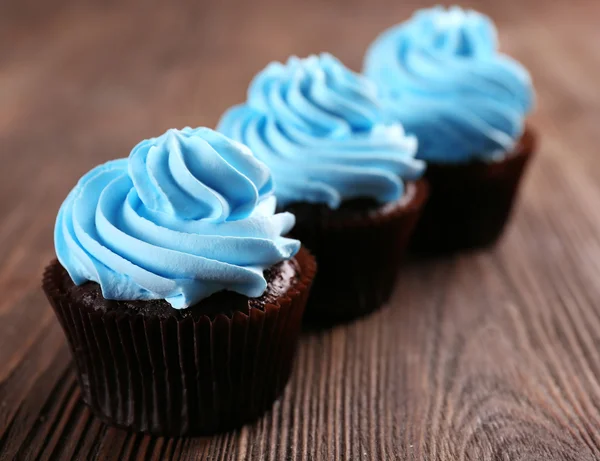 Belos cupcakes de chocolate — Fotografia de Stock