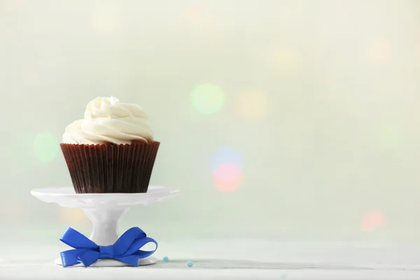 Cupcake au chocolat sur une table — Photo