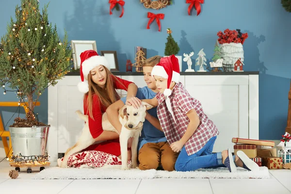 Happy sister and brothers — Stock Photo, Image