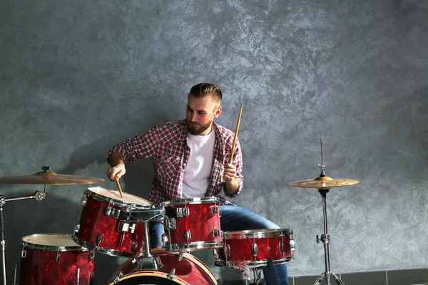 Musician playing drums — Stock Photo, Image