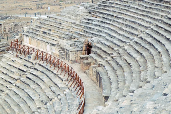 Ruins of roman amphitheater — Stock Photo, Image
