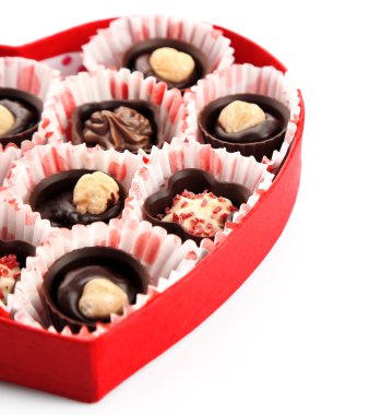 Kalp şeklinde şeker kutusuyla