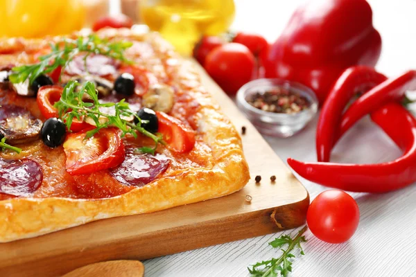 Tasty delicious pizza — Stock Photo, Image