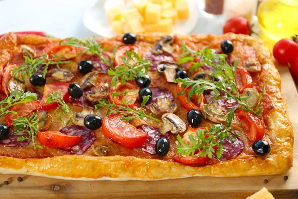 Tasty delicious pizza — Stock Photo, Image