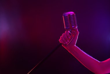 el tutma retro mikrofon