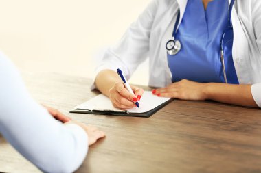 Hasta ziyaret doktor 