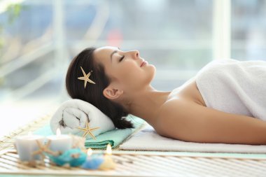 Spa kavramı. Kadın rahatlatıcı.