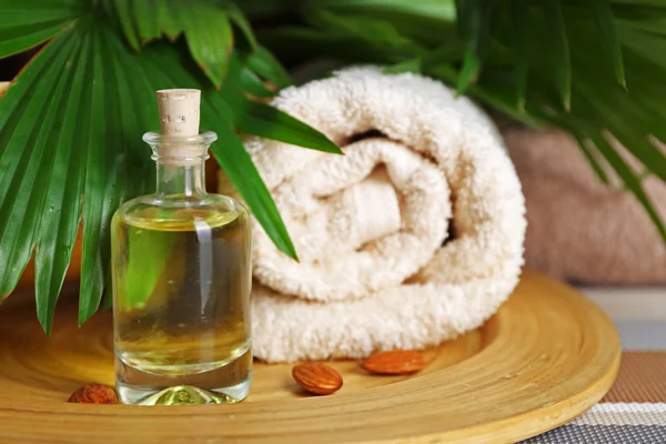 Ätherisches Öl für die Aromatherapie — Stockfoto