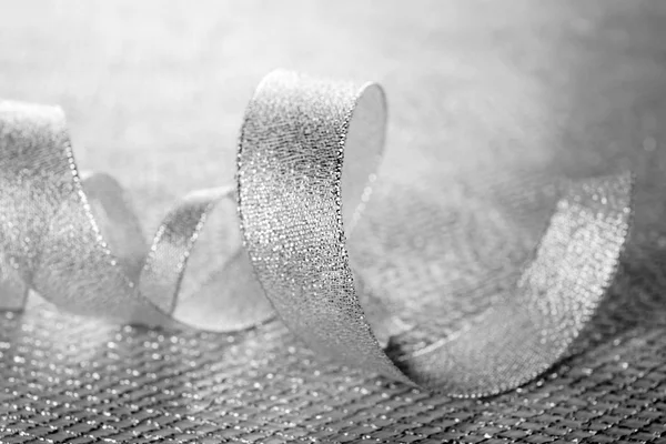 Gümüş kıvırcık şerit — Stok fotoğraf