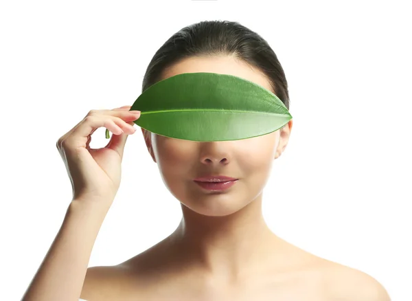 Mujer con hoja verde — Foto de Stock