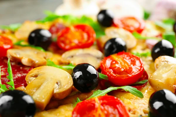 Delicious tasty pizza, closeup — Stock Photo, Image