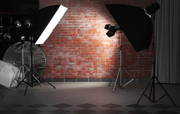 Fotografické studio se světelným zařízením — Stock fotografie