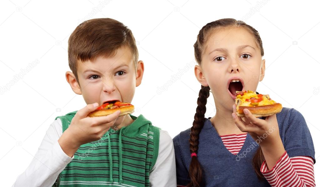 Children eating pizza  