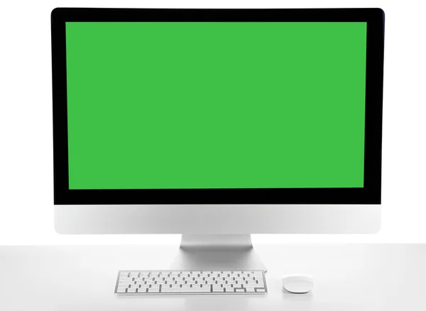 Nowoczesny komputer z zielonego ekranu — Zdjęcie stockowe