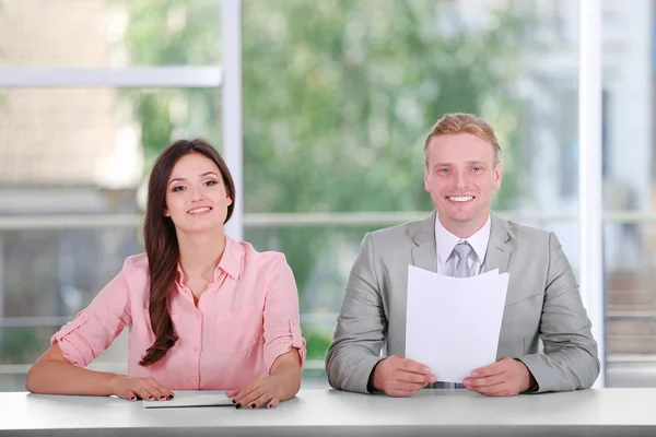 TV anchor training for telling news — Stock Photo, Image