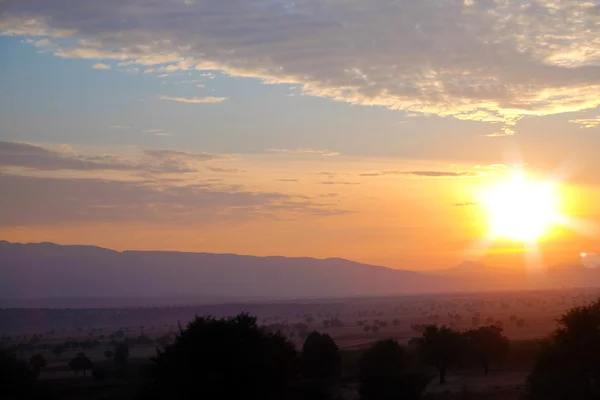 Krásné malebné sunrise — Stock fotografie