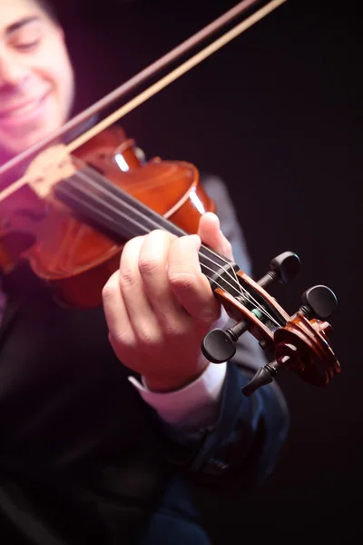 Desempenho do violinista de perto — Fotografia de Stock