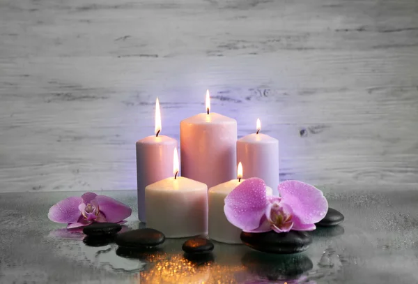Wellness-Komposition mit Kerzen — Stockfoto