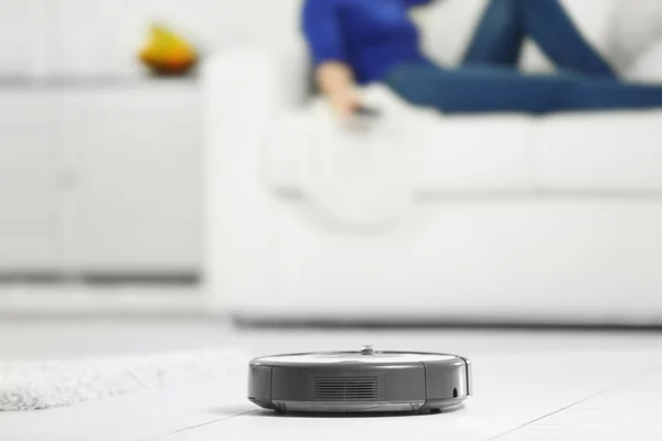 Robotic vacuum cleaner — Stock Photo, Image