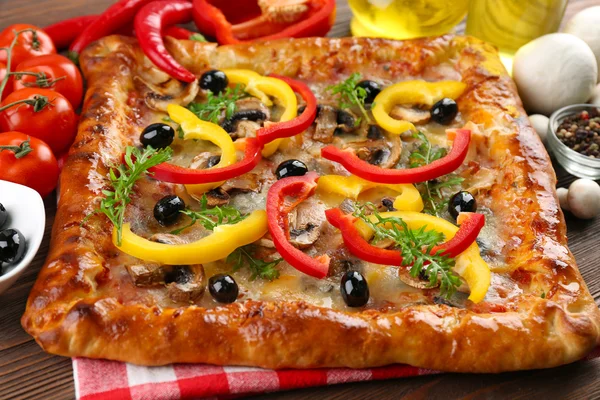 Closeup čerstvě domácí pizza — Stock fotografie