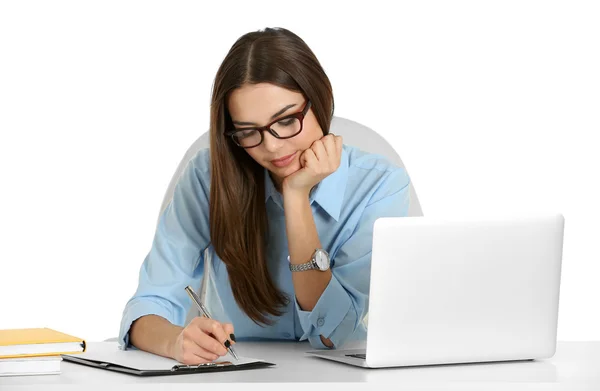 Schöne Frau im Büro — Stockfoto