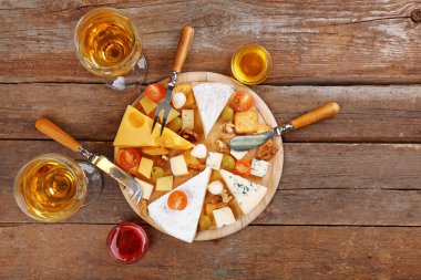 lezzetli peynir tatma için