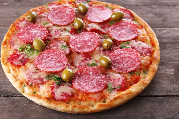 Deliciosa pizza saborosa — Fotografia de Stock