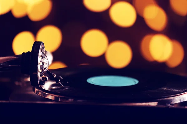 Grammofono con disco in vinile — Foto Stock