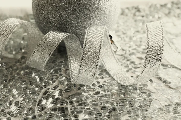 Gümüş kıvırcık şerit — Stok fotoğraf