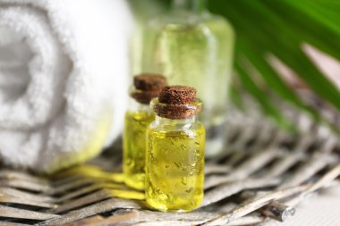 Aromaterapi, uçucu yağ yakın çekim