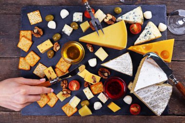 Peynir tatma, en iyi görünüm için